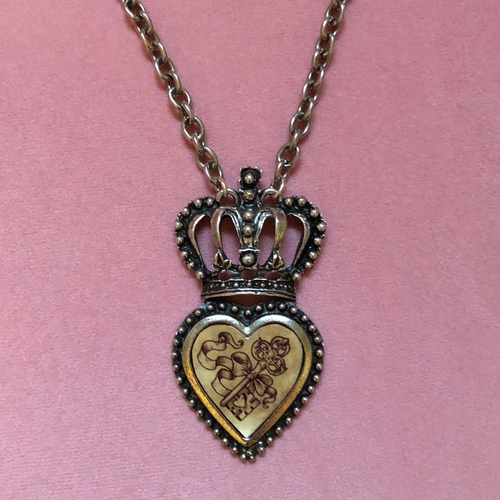 Classic Hardware Silver Plated Steampunk Tattoo Art Key Heart Crown Pendant